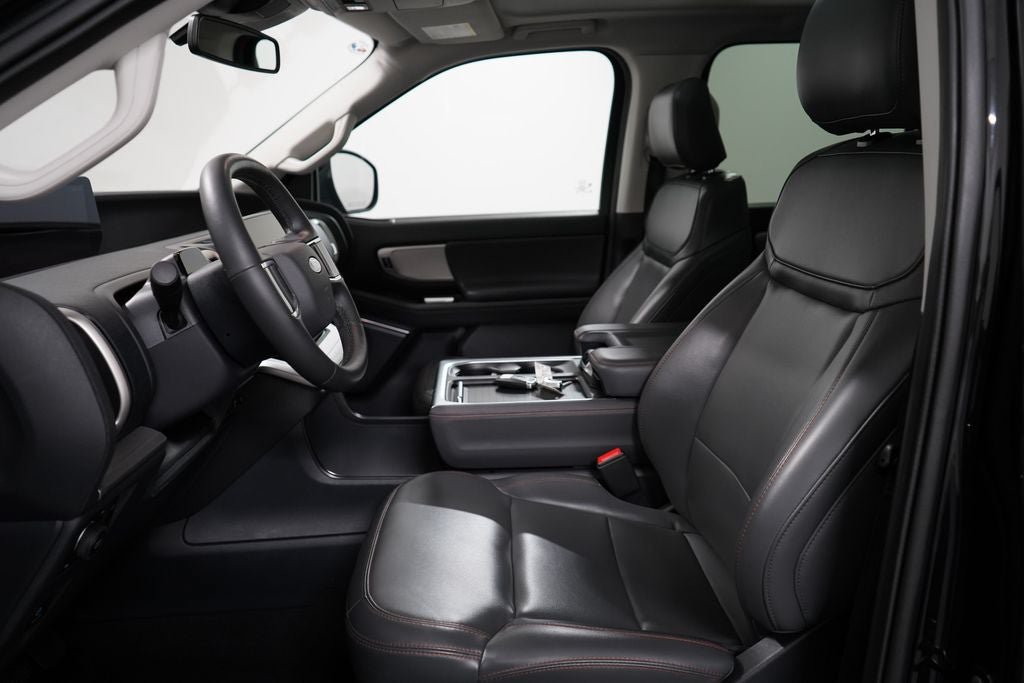Certified 2025 Ford Expedition Active AWD/4WD image 14
