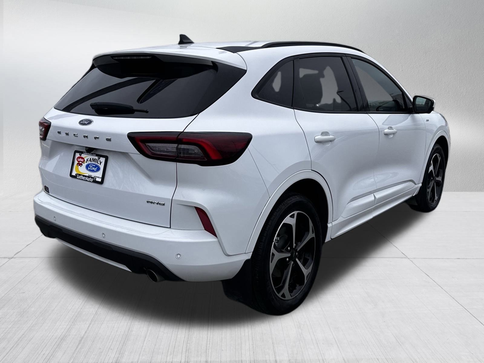 Certified 2023 Ford Escape ST-Line Select w/ Tech Pack #2 image 5