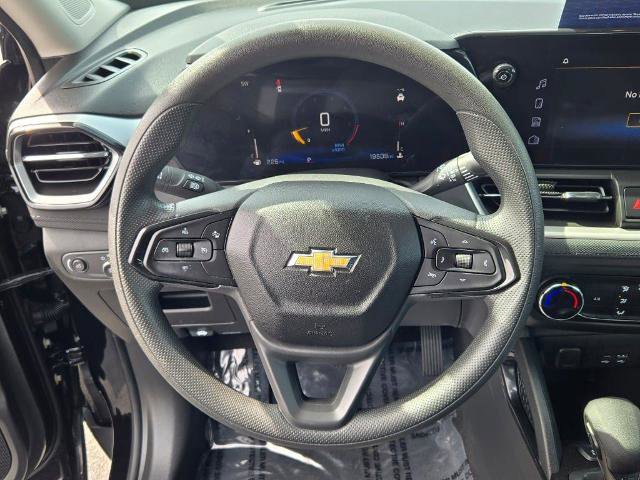 Used 2024 Chevrolet TrailBlazer LS w/ LS Confidence Package FWD image 31