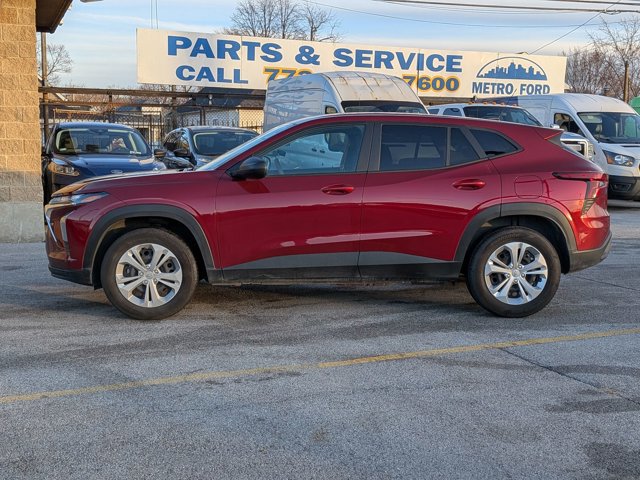 Used 2025 Chevrolet Trax LS FWD image 7