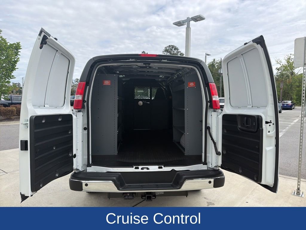 Used 2026 Chevrolet Express 2500 Extended w/ Driver Convenience Package image 7