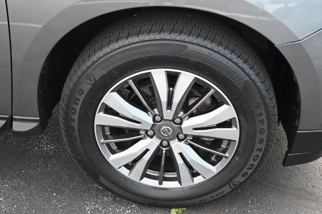 Used 2020 Nissan Pathfinder S AWD/4WD image 16