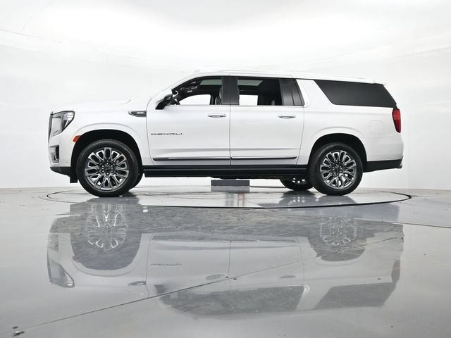 Used 2023 GMC Yukon XL Denali Ultimate AWD/4WD image 45