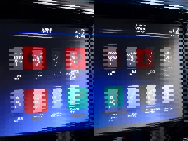 Used 2023 Nissan Versa SV image 19