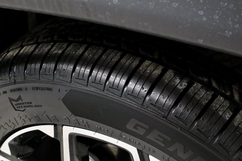 Used 2024 Jeep Compass Limited image 19