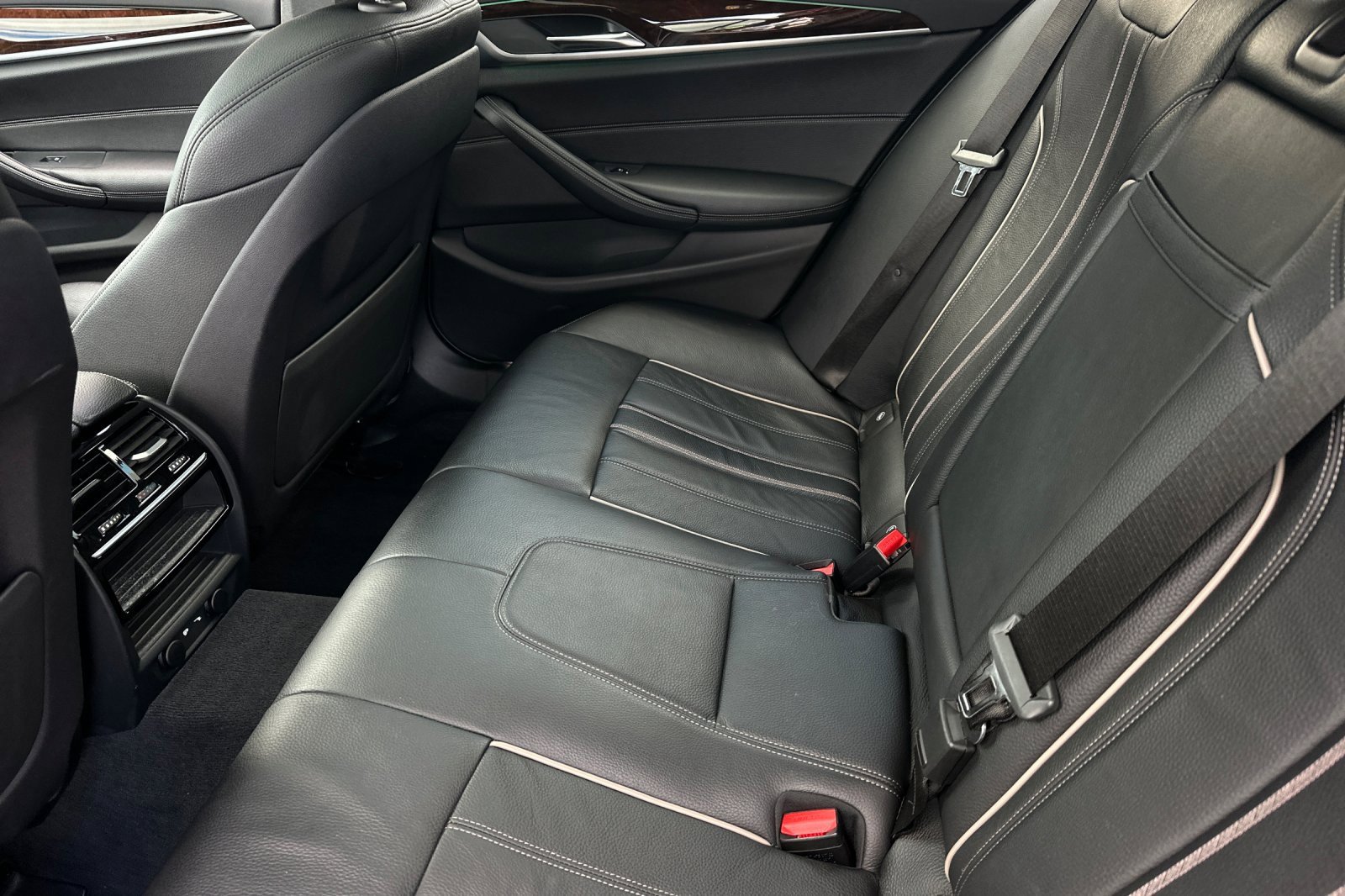 Used 2018 BMW 530i image 12