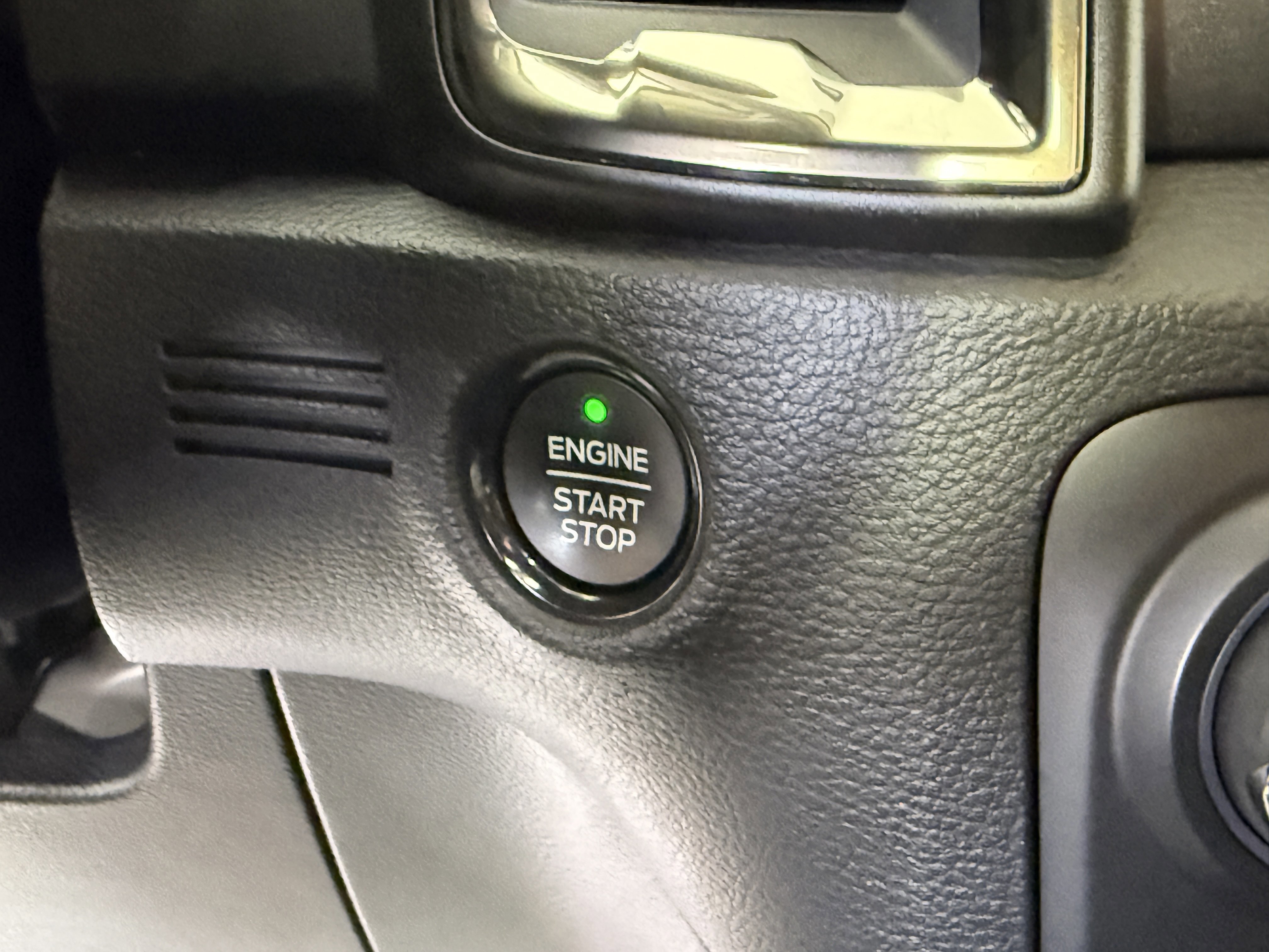 Certified 2022 Ford Ranger Lariat w/ Tremor Off-Road Package image 29