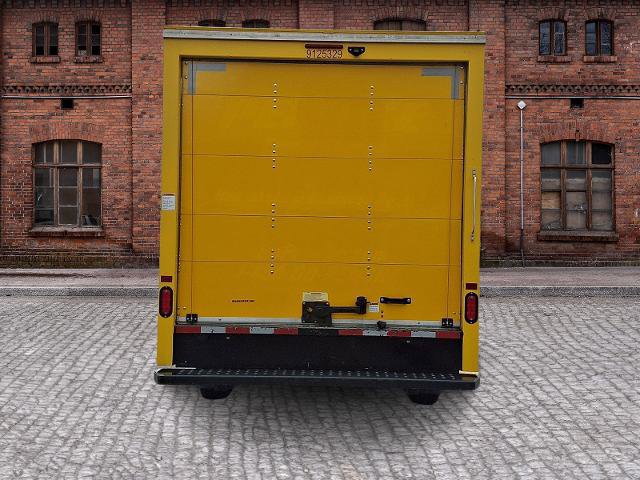 Used 2021 GMC Savana 3500 w/ Power Convenience Package RWD image 5