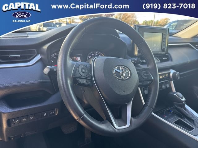 Used 2022 Toyota RAV4 XLE Premium image 24