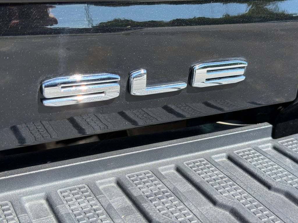 Used 2025 GMC Sierra 3500 SLE w/ SLE Convenience Package AWD/4WD image 14