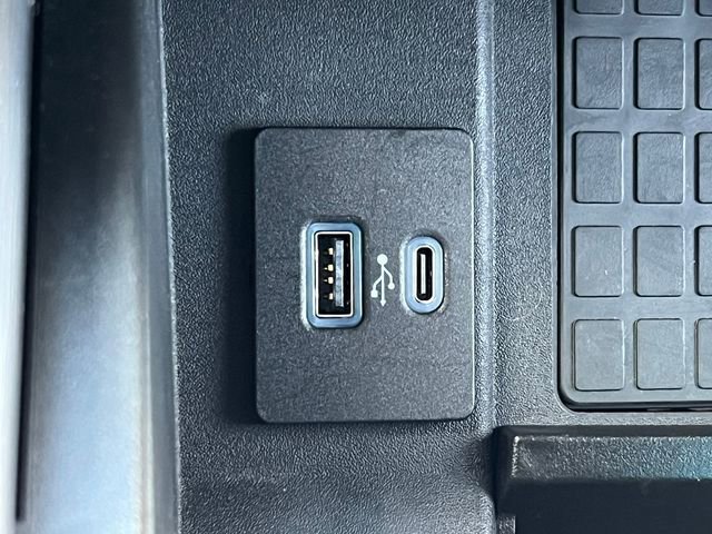 Certified 2022 Ford F450 Limited w/ FX4 Off-Road Package image 40