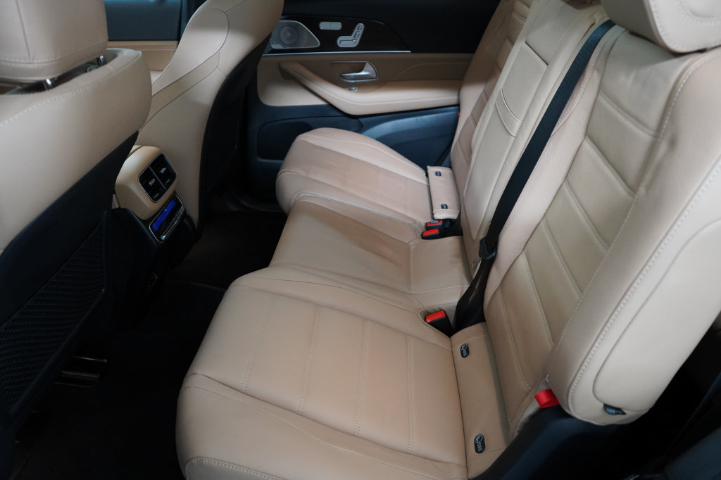 Used 2025 Mercedes-Benz GLS 450 4MATIC image 22