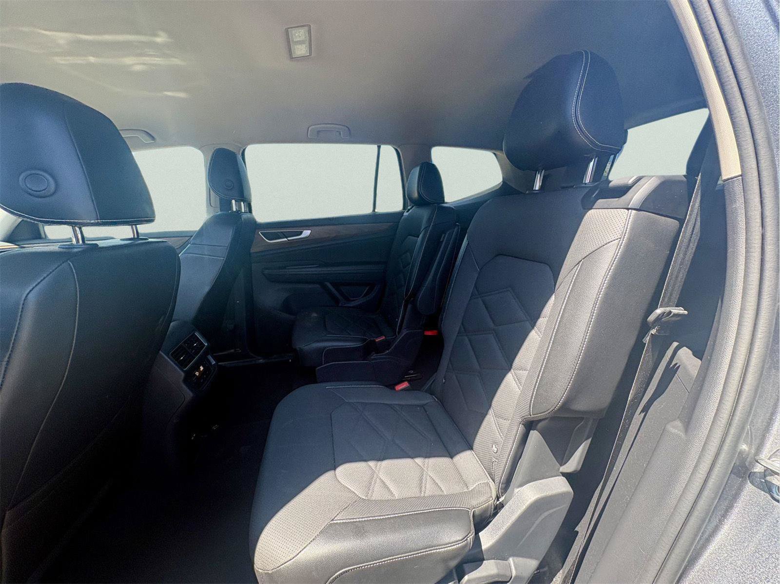 Used 2024 Volkswagen Atlas SE FWD image 9