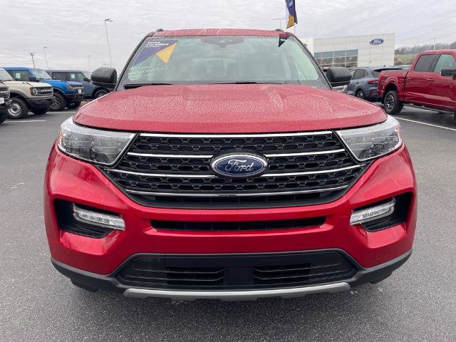 Certified 2023 Ford Explorer XLT w/ Equipment Group 202A image 3