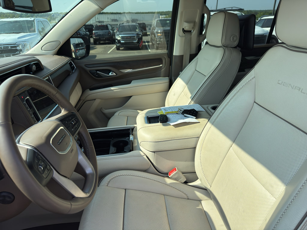Used 2023 GMC Yukon Denali RWD image 15