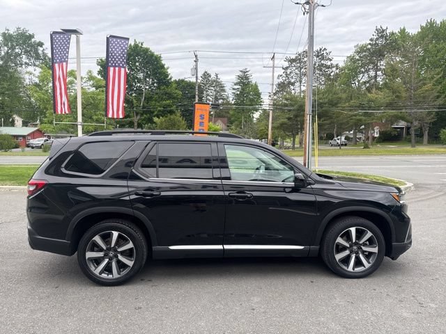 Used 2023 Honda Pilot Touring image 5