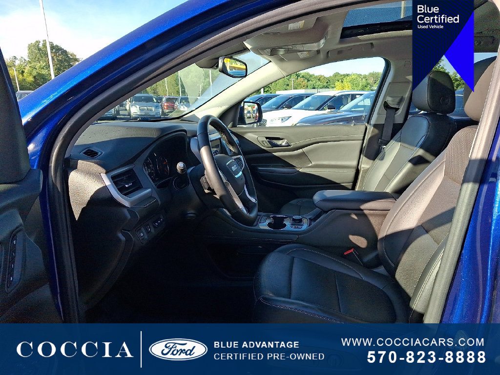 Used 2023 GMC Acadia SLT w/ Technology Package AWD/4WD image 14