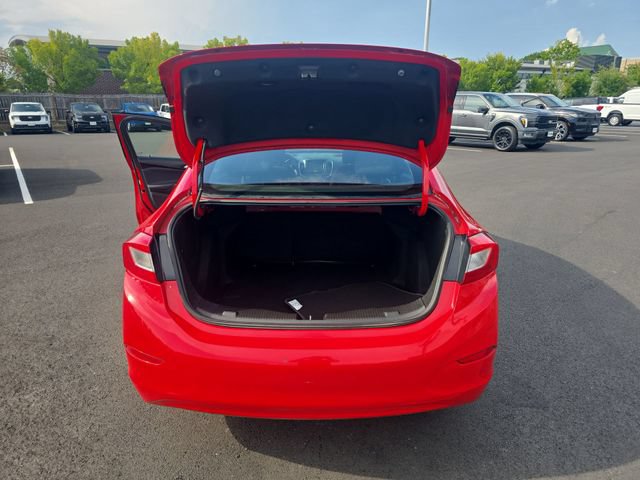Used 2018 Chevrolet Cruze LT w/ Convenience Package FWD image 22