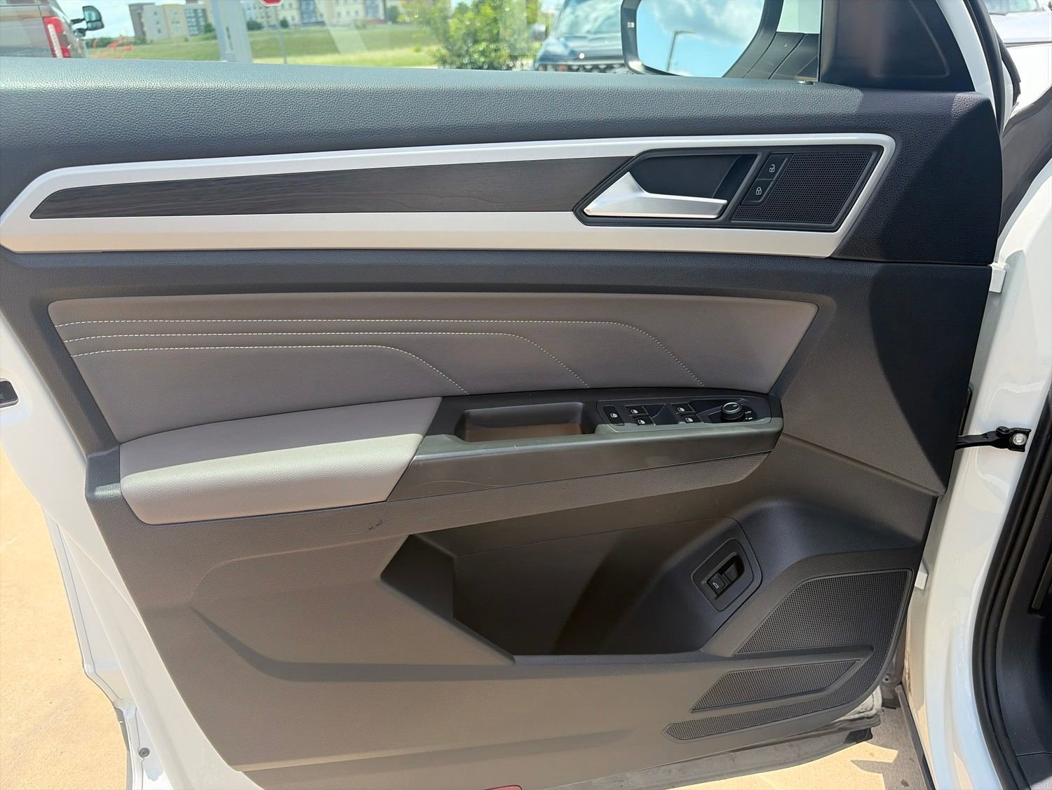 Used 2022 Volkswagen Atlas SE AWD/4WD image 12