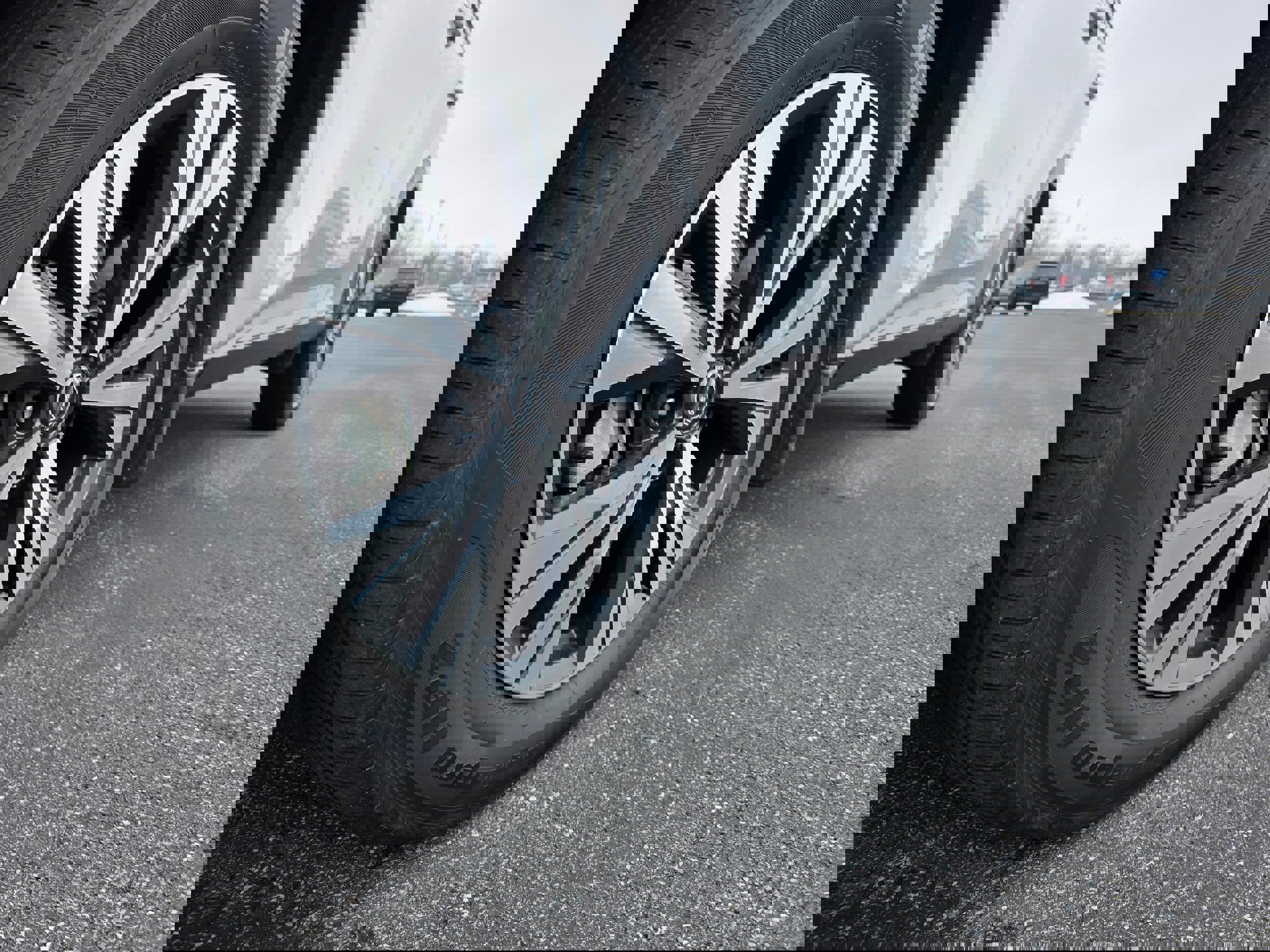 Used 2023 Nissan Rogue SV w/ SV Premium B Package image 21