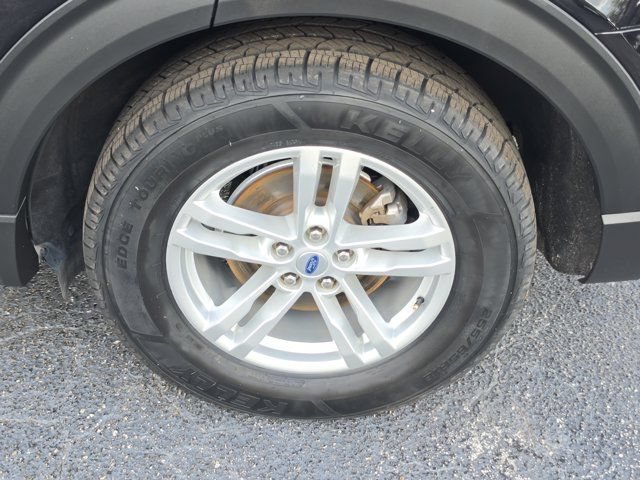 Certified 2023 Ford Explorer XLT RWD image 10