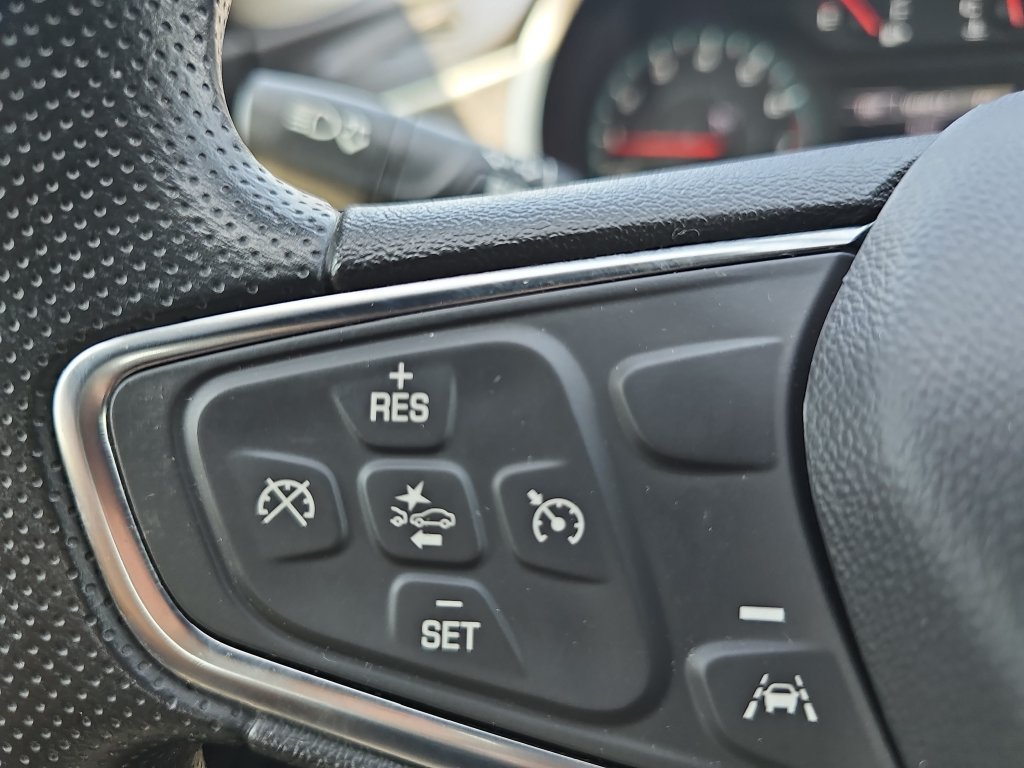 Used 2025 Chevrolet Malibu LT FWD image 16