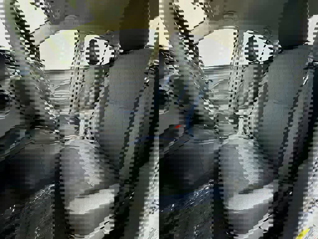 Used 2023 Nissan Versa SV image 15