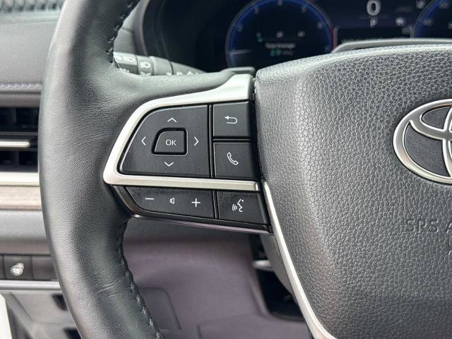 Used 2025 Toyota Grand Highlander AWD image 21