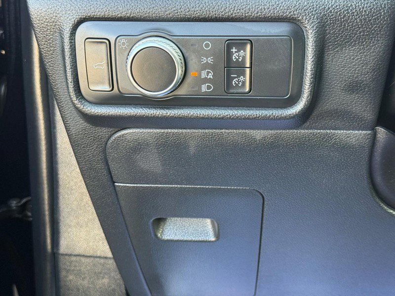 Certified 2020 Ford Explorer XLT RWD image 27