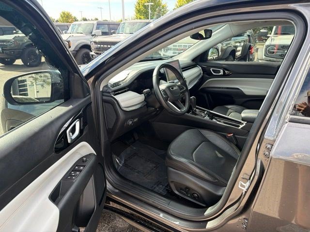 Used 2022 Jeep Compass Limited w/ Elite Group AWD/4WD image 17
