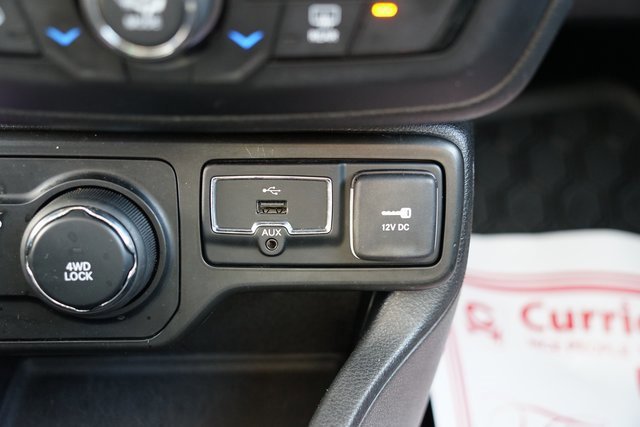 Used 2018 Jeep Renegade Altitude image 16