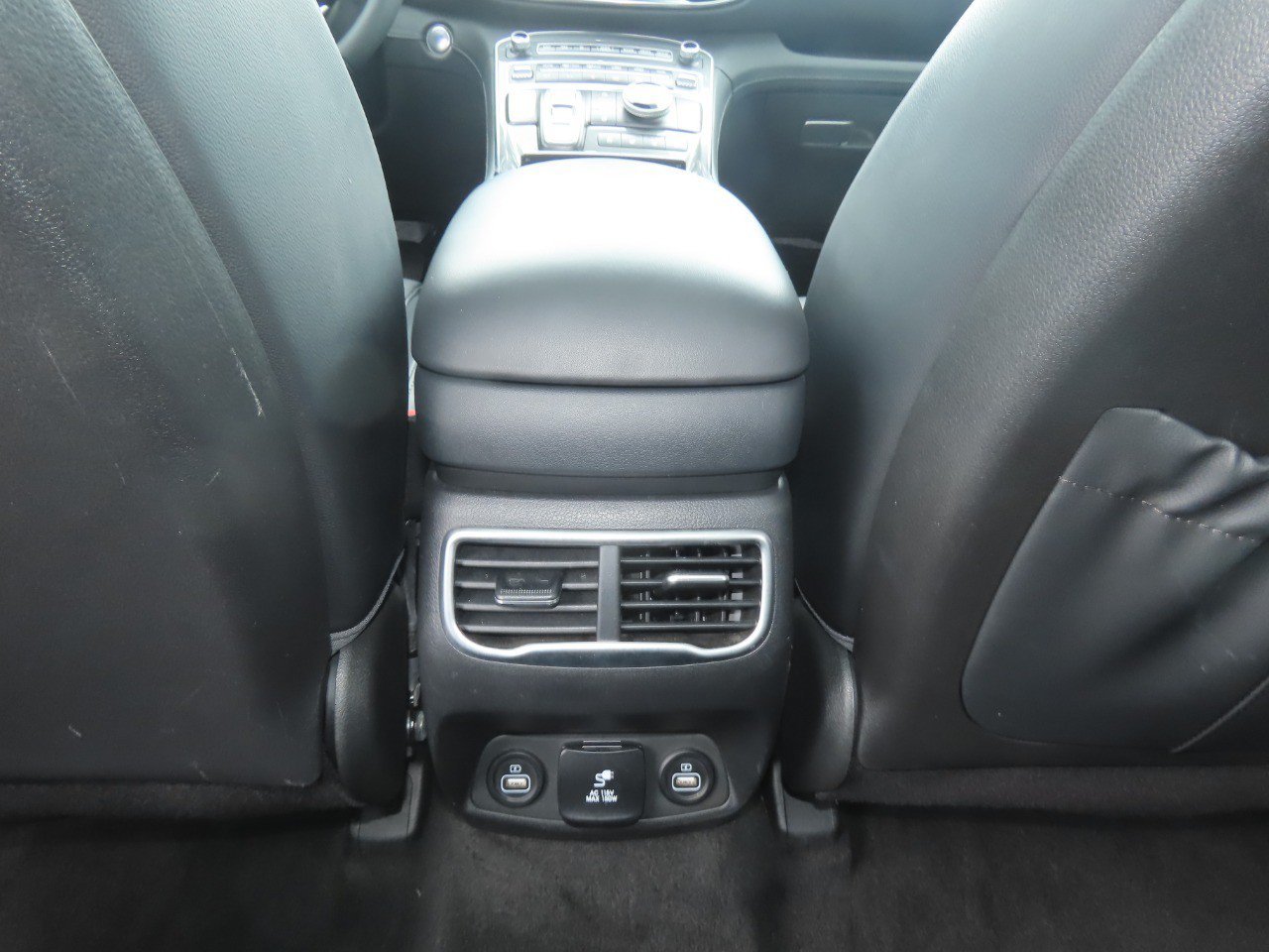 Used 2023 Hyundai Santa Fe Limited FWD image 20