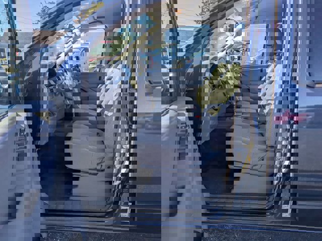 Used 2019 Nissan Frontier SV image 14