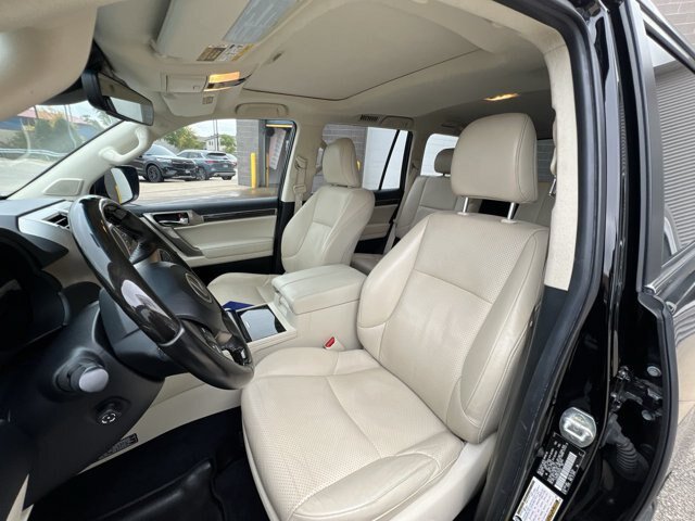 Used 2020 Lexus GX 460 Luxury w/ Luxury Sport Package AWD/4WD image 14
