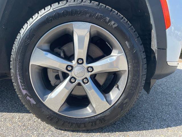 Used 2022 Jeep Grand Cherokee L Limited AWD/4WD image 5