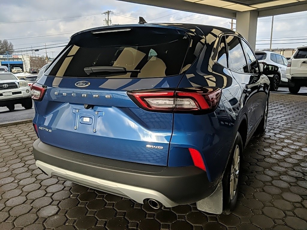 Certified 2023 Ford Escape Active image 3