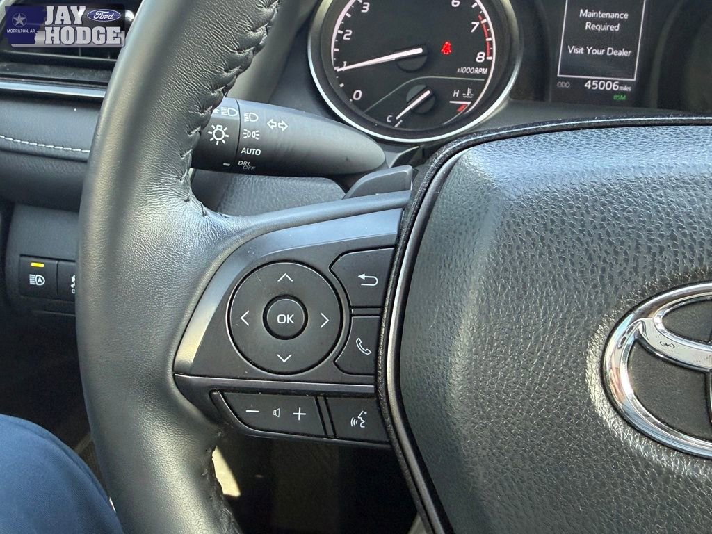 Used 2024 Toyota Camry SE w/ Convenience Package image 39