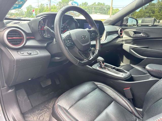 Used 2024 Chevrolet Trax RS FWD image 17