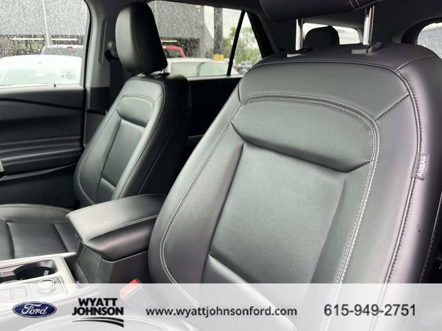 Certified 2022 Ford Explorer XLT w/ Equipment Group 202A image 28
