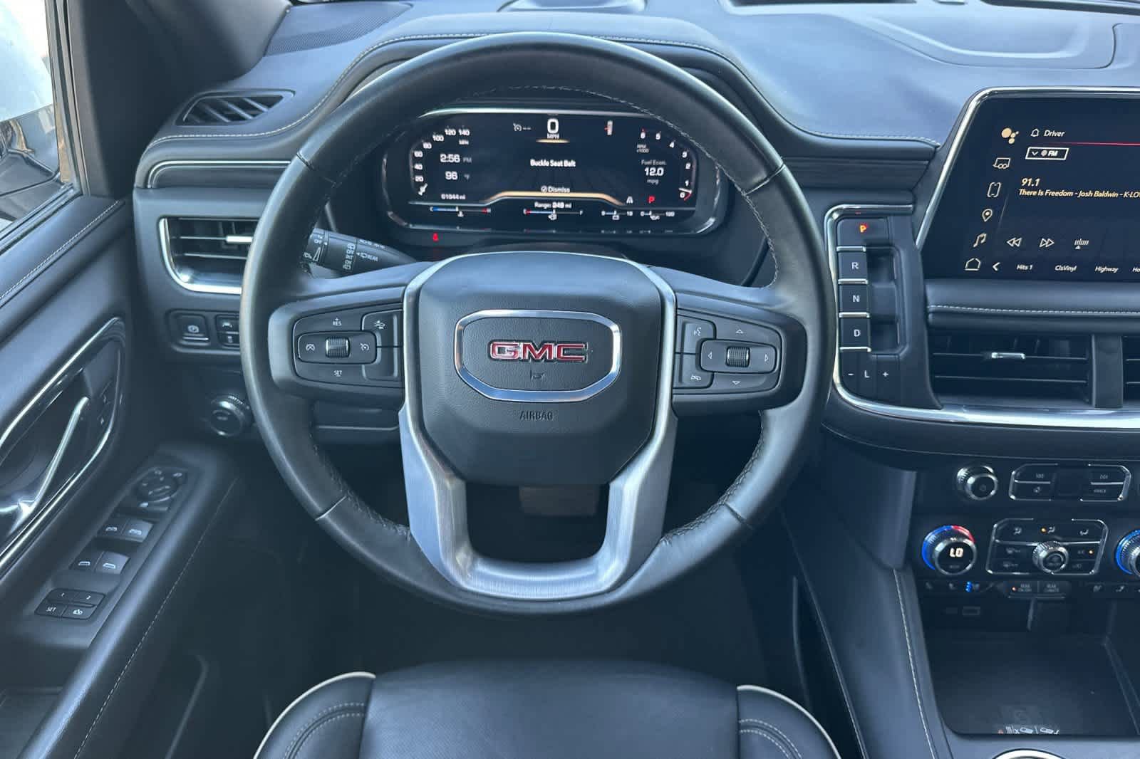 Used 2024 GMC Yukon XL SLT image 15