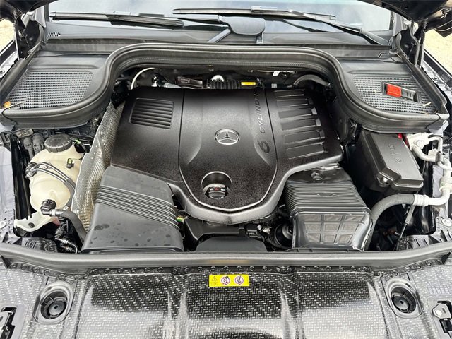 Used 2025 Mercedes-Benz GLS 450 4MATIC image 23