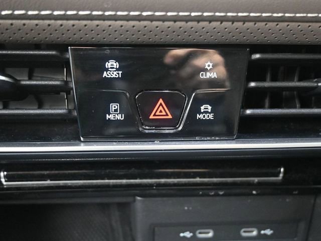 Used 2024 Volkswagen Atlas SEL AWD/4WD image 14