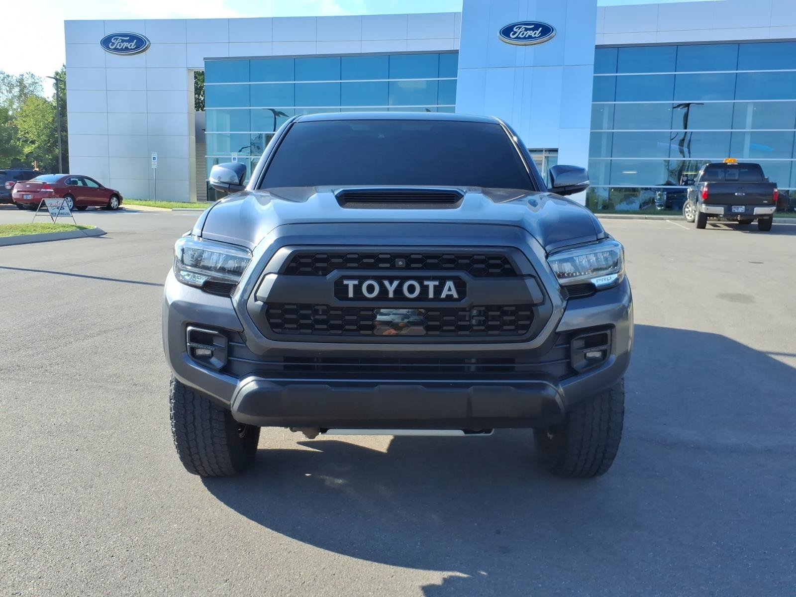 Used 2022 Toyota Tacoma TRD Pro AWD/4WD image 8