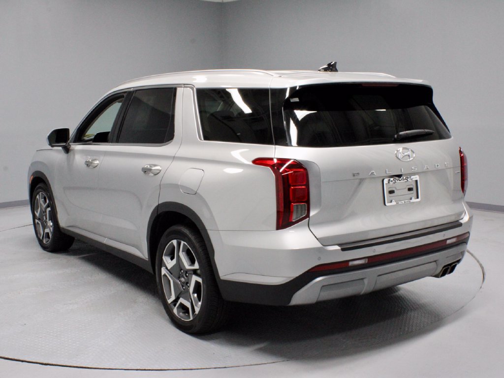 Used 2024 Hyundai Palisade SEL w/ Premium Package AWD/4WD image 9