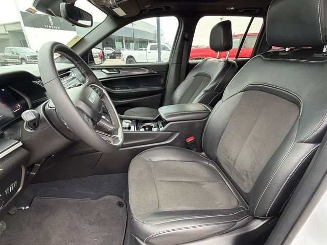 Used 2023 Jeep Grand Cherokee Altitude image 19