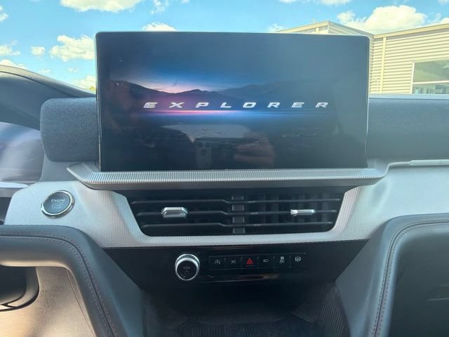 Certified 2025 Ford Explorer Active w/ Active Comfort Package AWD/4WD image 11