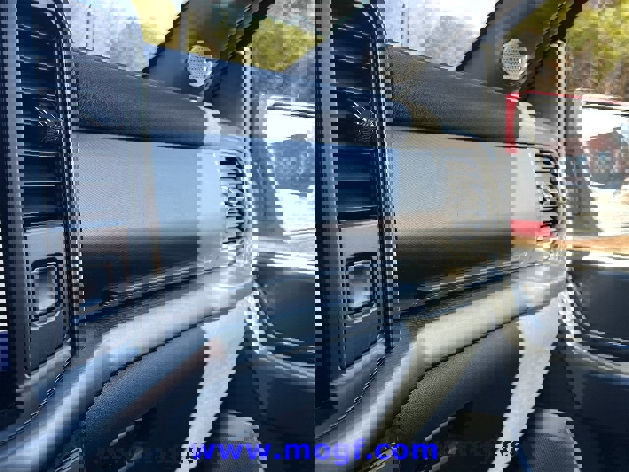 Certified 2022 Ford F150 Lariat w/ Equipment Group 502A High image 14