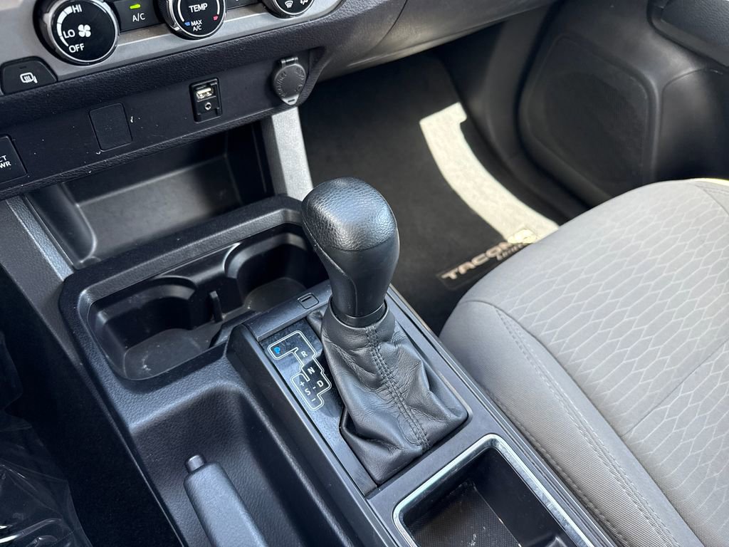 Used 2017 Toyota Tacoma SR image 22