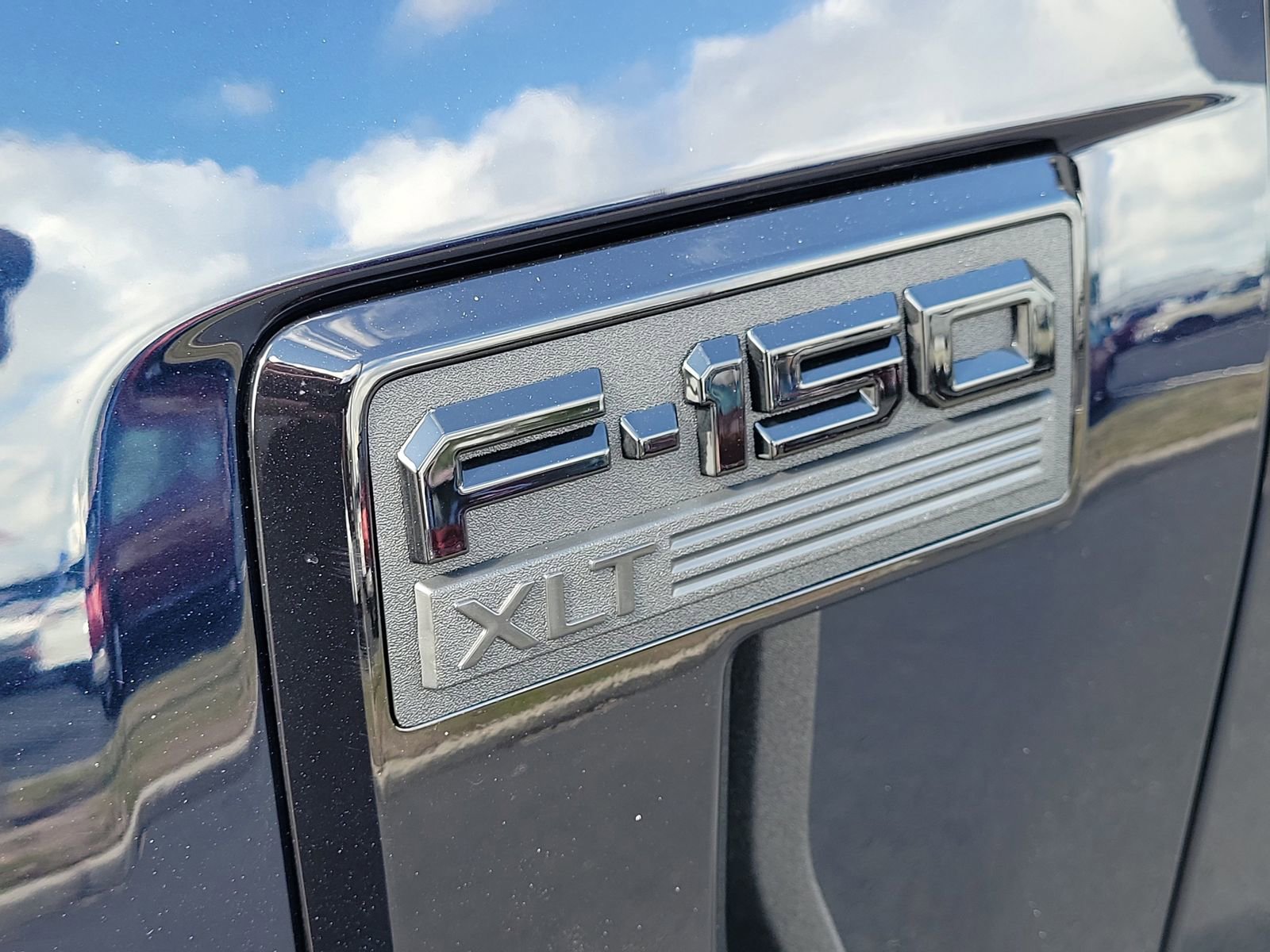 Certified 2025 Ford F150 XLT w/ Equipment Group 302A MID AWD/4WD image 8