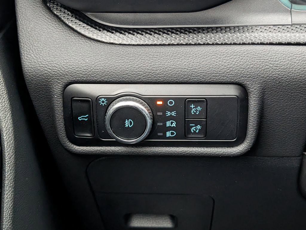 Certified 2024 Ford Explorer ST w/ Equipment Group 401A image 18
